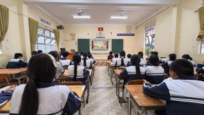 TRƯỜNG THCS TÂN HỘI TỔ CHỨC HOẠT ĐỘNG TẾT TRUNG THU CHO HỌC SINH