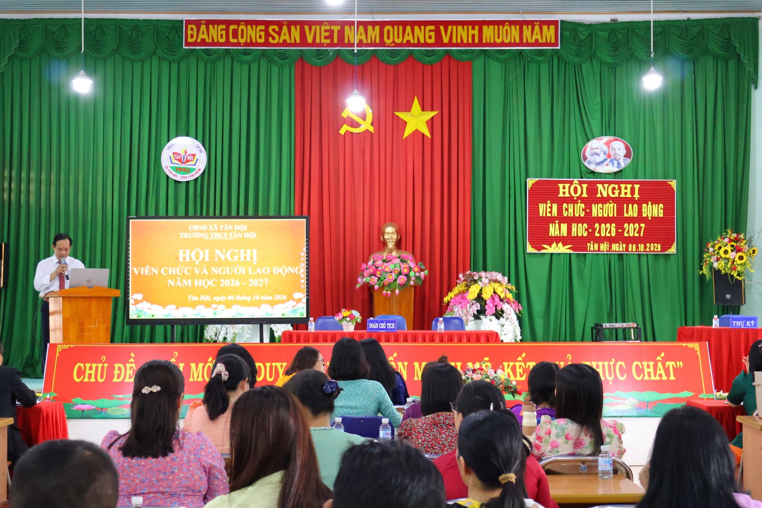 TRƯỜNG THCS TÂN HỘI TỔ CHỨC HỘI NGHỊ VIÊN CHỨC, NGƯỜI LAO ĐỘNG NĂM HỌC 2026–2027